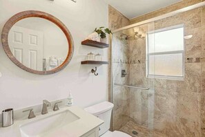 Shower, hair dryer, towels - Private heated-or-cooled pool, lush backyard, open-concept, upscale interiors (Naples)