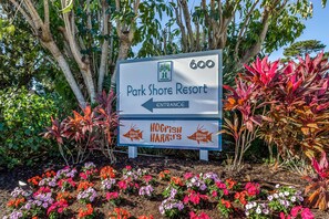 Property grounds - Ideal Naples Getaway W/ Shared Pool, Tennis Courts, & Central AC (Naples)