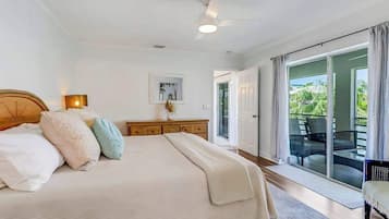 3 slaapkamers, een strijkplank/strijkijzer, wifi, beddengoed