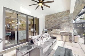 Terrace/patio - Luxurious home with modern interior with wifi and beautiful pool (Bonita Springs)