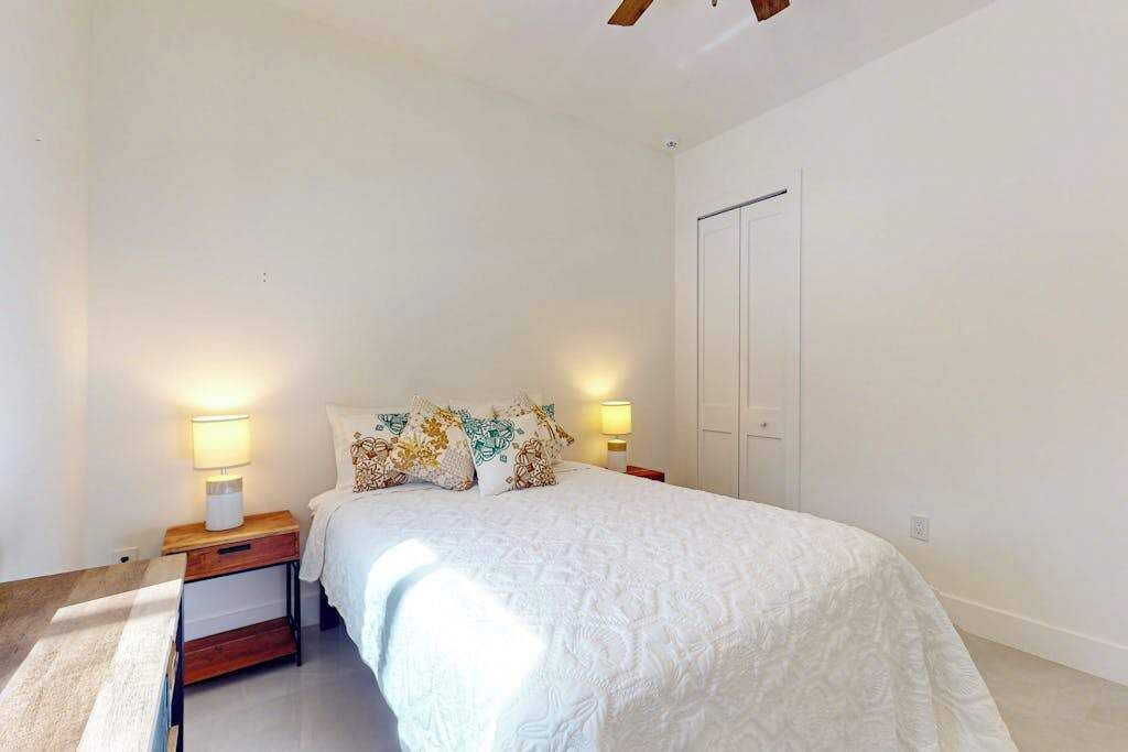 4 Schlafzimmer, Schreibtisch, Bügeleisen/Bügelbrett, WLAN