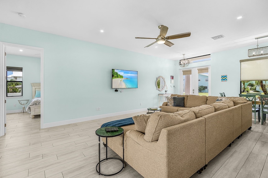 Spacious, Dog Friendly Home With Pool, On Waterway Within Minutes To The Gulf - Boca Grande, FL
