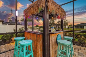 Terrace/patio - Dog-friendly (hypoallergenic), Heated pool, Game Room, Smart T.V.'s and More (Cape Coral)