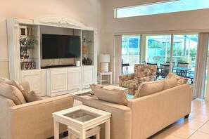 TV, offices - Luxury home w/private heated pool in the heart of Cape Coral (Cape Coral)