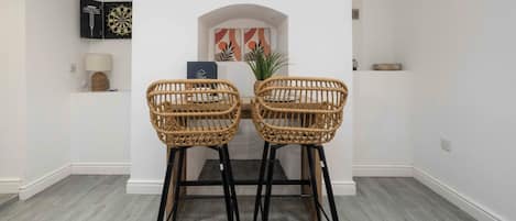 Apartment, 1 Double Bed with Sofa bed, Non Smoking | Dining