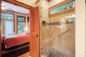 Hair dryer, towels - Lake Escape - Dawsonville,GA (Jasper)