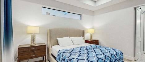 4 habitaciones, tabla de planchar con plancha, wifi y ropa de cama