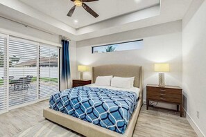 4 bedrooms, iron/ironing board, WiFi, bed sheets - Charming dog-friendly home with pool, fireplace, fast WiFi, & washer/dryer (Cape Coral)