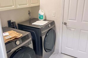 Interior - Waterfront home with pool, family & dog friendly, close to river & Gulf beaches (Cape Coral)