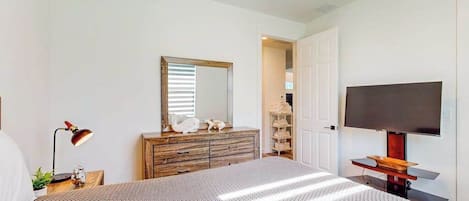 4 habitaciones, tabla de planchar con plancha, wifi y ropa de cama
