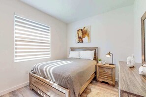 4 bedrooms, iron/ironing board, WiFi, bed sheets - Dog-friendly coastal home w/ private pool, WiFi, W/D, & bikes (Cape Coral)