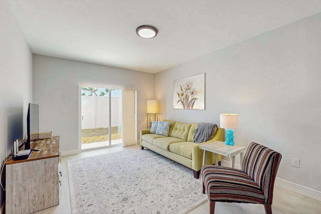 Dog Friendly Duplex With Hot Tub, Internet, And Washer And Dryer - North Port, FL