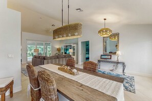 Dining - Coastal home with private, heating optional pool, lanai, and internet (Marco Island)
