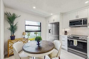 Fridge, microwave, oven, stovetop - Waterfront condo with stunning views, WiFi, heated pool & hot tub (Marco Island)