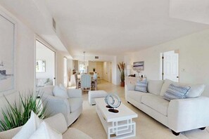 TV, DVD player, offices - Waterview condo with shared pool, pickleball, and WIFI (Marco Island)