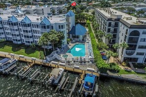 Exterior - Waterview condo with shared pool, pickleball, and WIFI (Marco Island)