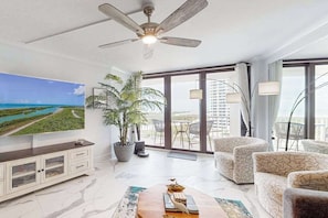 TV - Gulf front condo with heated pool, tennis court, and fitness center (Marco Island)