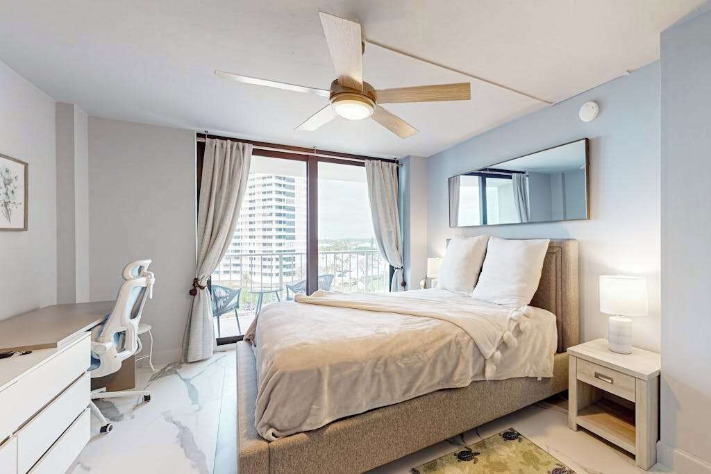 2 bedrooms, desk, iron/ironing board, WiFi