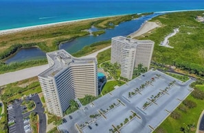 Exterior - Gulf front condo with heated pool, tennis court, and fitness center (Marco Island)