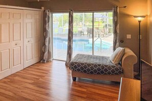 Interior - Villa Euphoria: Chic 2-unit, canal-front retreat with 2 pools & private dock (Cape Coral)