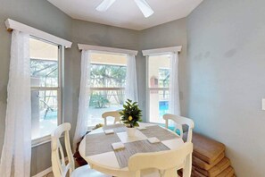 Dining - Luxury coastal retreat with office, lanai, pool, alfresco dining & tiki bar (Cape Coral)