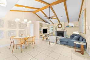 TV, offices - Gulf view home with heated pool, alfresco dining, dock, W/D, & AC (Cape Coral)