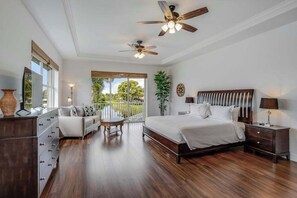 4 bedrooms, iron/ironing board, WiFi, bed sheets - Updated lake-view luxury home with private heated pool & jetted tub (Cape Coral)
