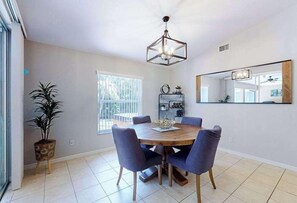 Dining - Dog-friendly home with private pool, bike, lanai, grill, & central AC (Cape Coral)