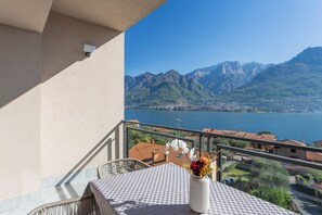 Apartment, 2 Bedrooms, Balcony, Lake View | Terrace/patio - Open View Apartment by Wonderful Italy (Onno)