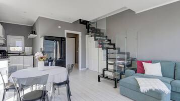 Apartment, 2 Schlafzimmer, Balkon, Seeblick | Innenbereich