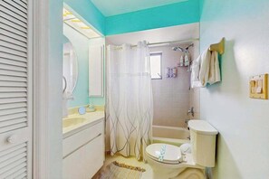 Shower, hair dryer, towels - Canal front home with private pool, lanai, and washer and dryer. (Cape Coral)