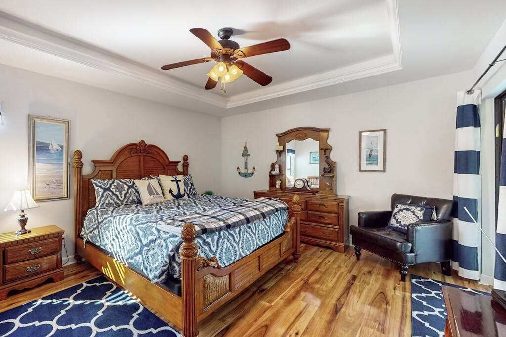 3 bedrooms, desk, iron/ironing board, WiFi
