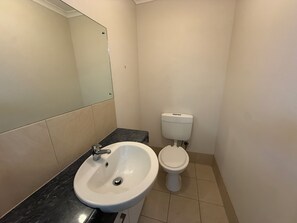 Douche, sèche-cheveux