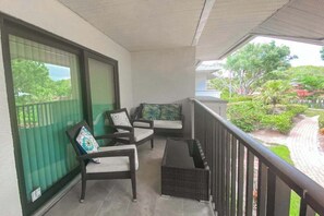 Property grounds - Your Perfect Naples Retreat Relax at Park Shore Resort Snowbird Friendly (Naples)