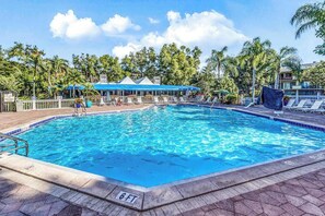 Pool - Spacious, waterfront condo with outdoor pool, tennis, & volleyball (Naples)