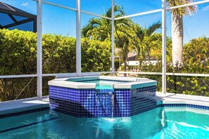 Pool - Elegant and luxurious waterfront home with heated pool, dog friendly, WIFI (Marco Island)
