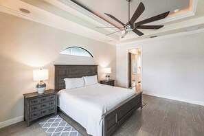 Desk, iron/ironing board, WiFi, bed sheets - Modern waterfront retreat has pool with spa waterfall, close to Gulf beaches (Marco Island)