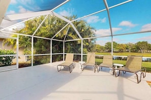 Terrace/patio - Spacious home with private pool - close to shopping & beaches (Naples)