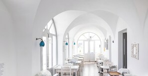 Ilmainen päivittäinen buffetaamiainen 