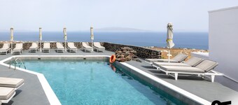 Hotiday Santorini Sea View