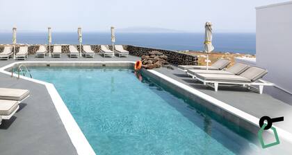 Hotiday Santorini Sea View