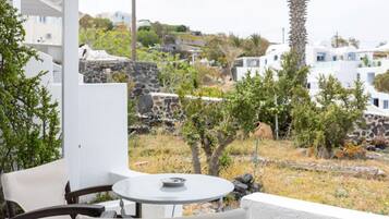 Doppelzimmer, Terrasse, Meerblick | Terrasse/Patio