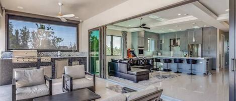 TV, fireplace, offices