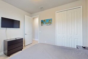 3 bedrooms, iron/ironing board, WiFi, bed sheets - Desirable SW Home | Private Heated Saltwater Pool | Newly Built in 2019 (Cape Coral)