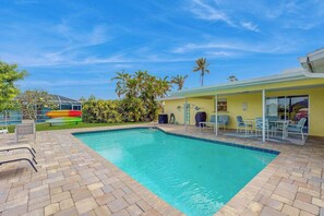 Pool - Serene Waterfront Retreat with Private Pool, Grill & Kayak Adventures (Cape Coral)