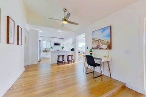 Dining - Fully updated, canal-front home with pool, W/D, and central AC - great location (Cape Coral)