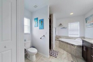 Shower, hair dryer, towels - Waterfront home with private pool, dock, WiFi, central AC, and desk workspaces (Cape Coral)
