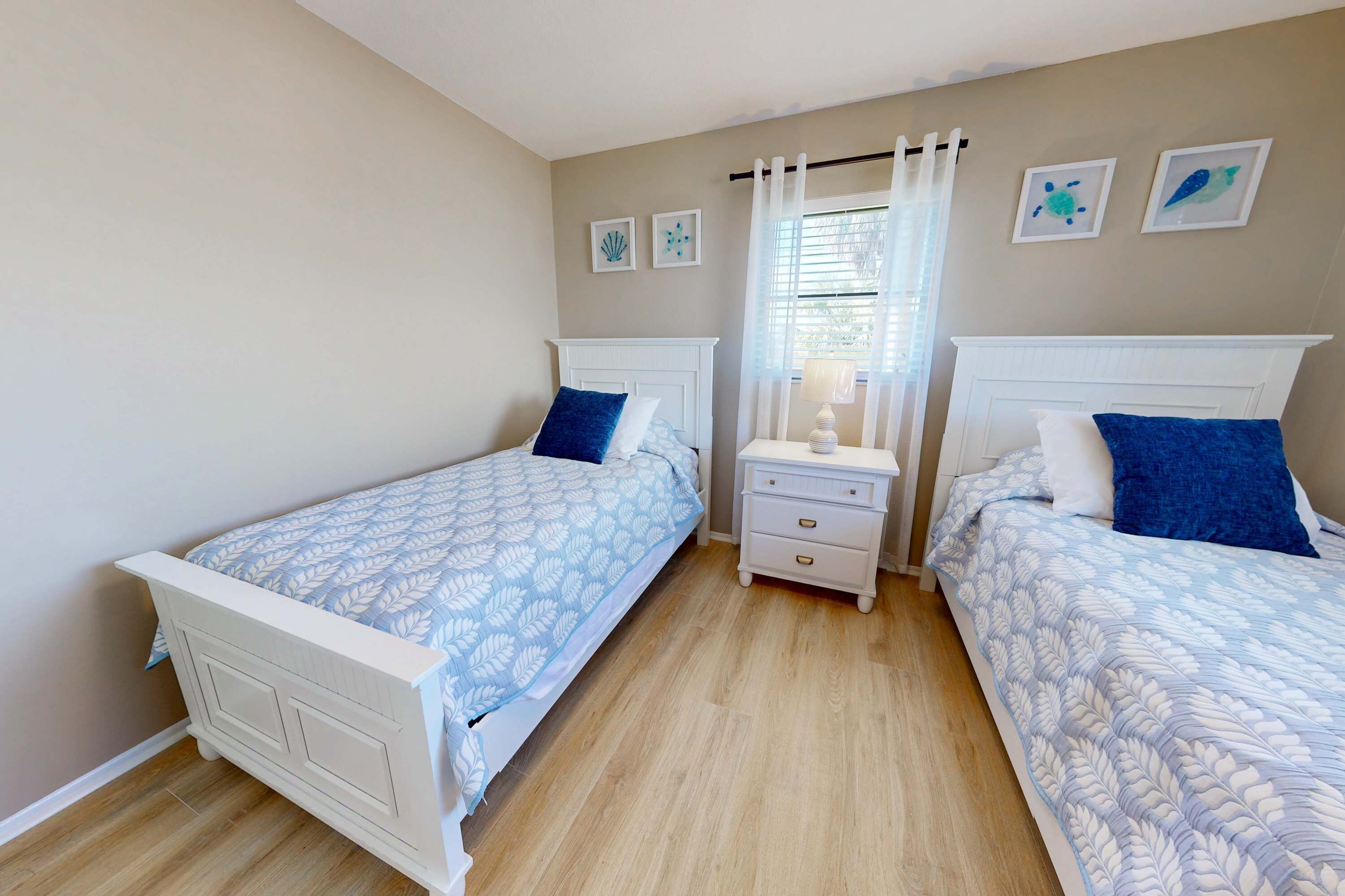 3 bedrooms, desk, iron/ironing board, WiFi