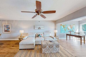 TV - Waterfront condo with balcony, pool, pickball/tennis, & walking paths (Fort Myers)