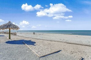 Nær stranden